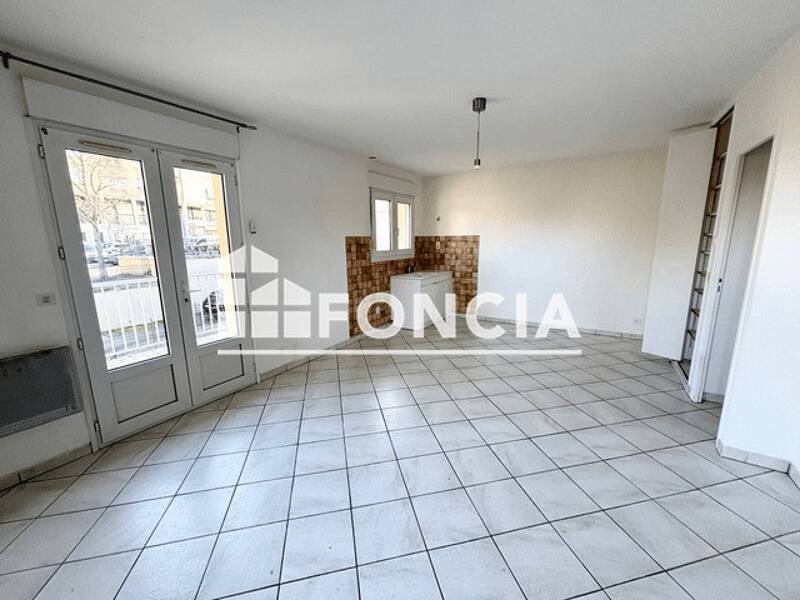 Maison à louer, 43m², CHATEAUNEUF SUR ISERE