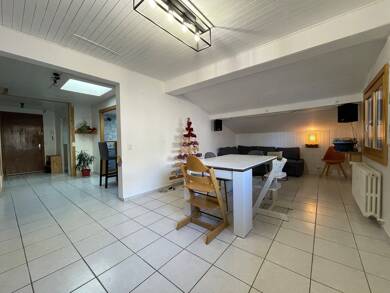 Appartement à vendre 289 500 € 4 pièces 3 chambres 63 m² Dernier étage, Étage 4/4 Sud Thônes 74230