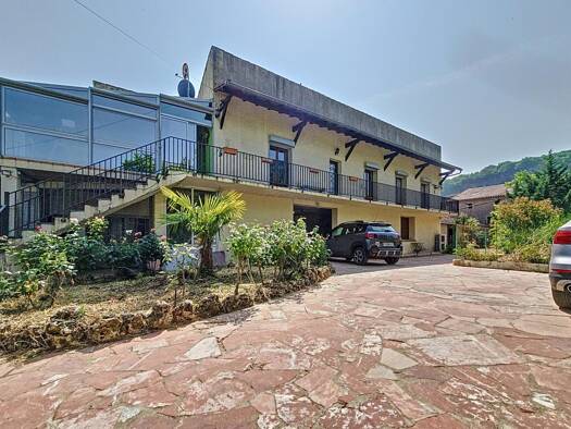Maison à vendre 210 000 € 5 pièces 4 chambres 143 m² 835 m² de terrain Rive Droite Bedarieux 34600