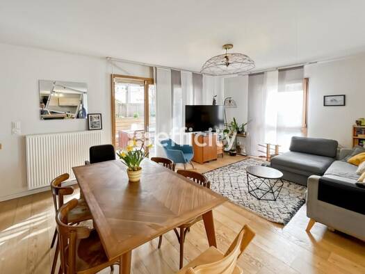 Maison de ville à vendre 385 000 € 4 pièces 3 chambres 87 m² 105 m² de terrain Nansouty - Saint Genès Bordeaux 33800