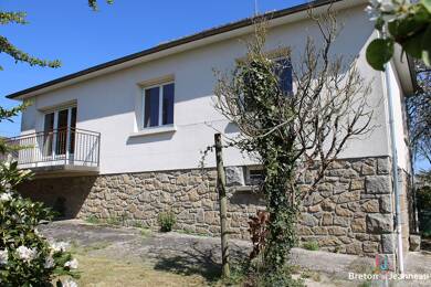Maison à vendre 115 900 € 4 pièces 2 chambres 71 m² 488 m² de terrain Ernee 53500