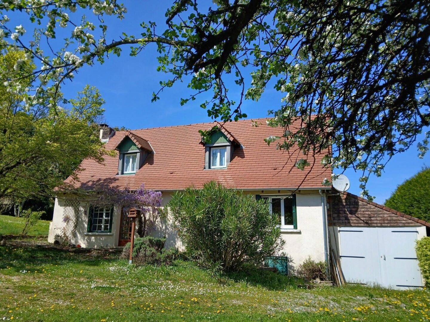Maison à vendre, 95m², SAINT PRIEST LES FOUGERES