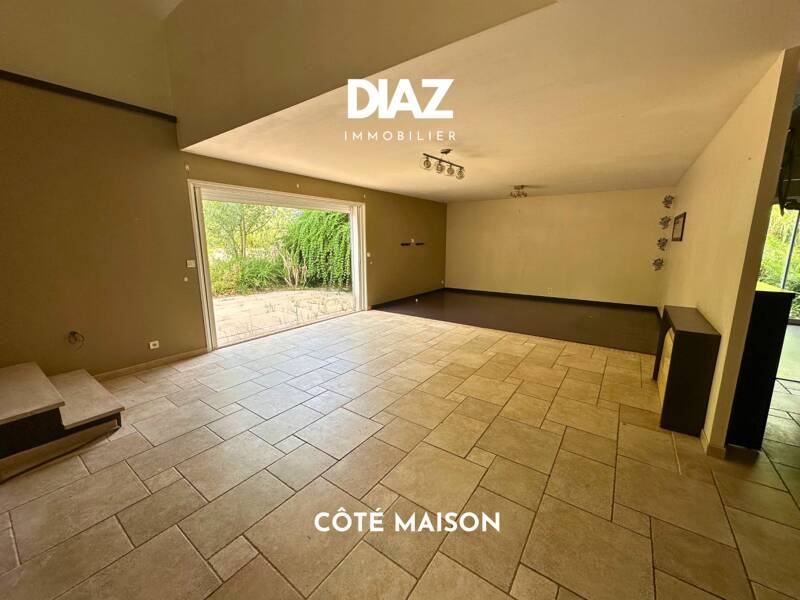 Maison à vendre, 130m², MONTBAZIN