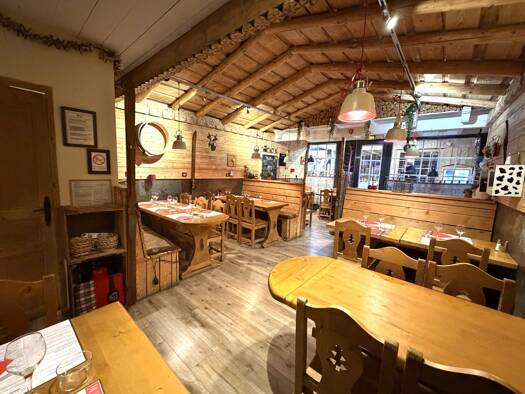 Boutique à vendre Fonds de commerce 260 000 € 45 m² de surface de vente Les Belleville 73440