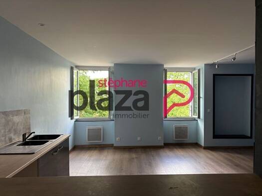 Appartement à vendre 127 000 € 2 pièces 1 chambre 71 m² Étage 1/2 Centre Ville-Zone Industrielle Champagnole 39300