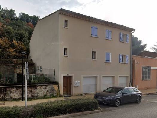Immeuble à vendre 249 000 € 255 m² Piolenc 84420