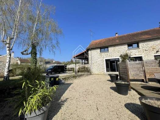 Maison à vendre 950 000 € 12 pièces 7 chambres 215 m² Lardy 91510