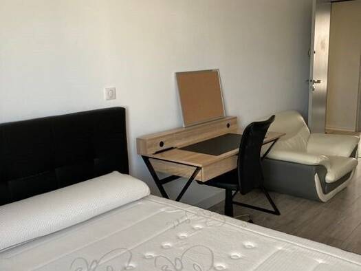 Studio à louer 530 € 1 pièce 21 m² Le Bourg sous la Roche-Coteau La Roche-sur-Yon 85000