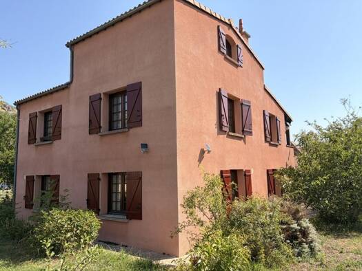 Maison à vendre 234 000 € 7 pièces 5 chambres 130 m² 805 m² de terrain Perrier 63500
