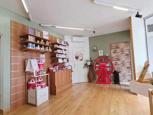 Local commercial à vendre 97 990 € 51 m² de surface de vente Centre Ville Bourges 18000