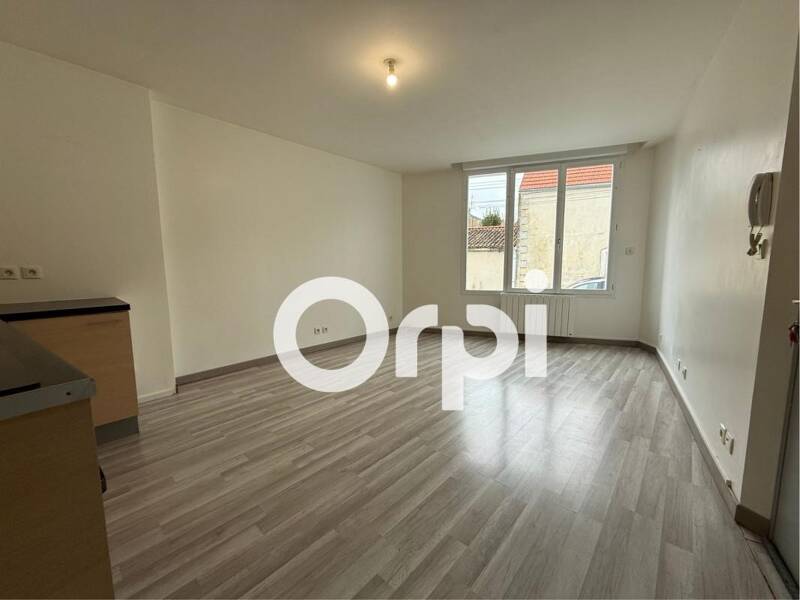 Maison à louer, 34m², SURGERES