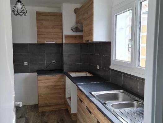 Maison à louer 1 185 € 5 pièces 4 chambres 135 m² Braud-et-Saint-Louis 33820
