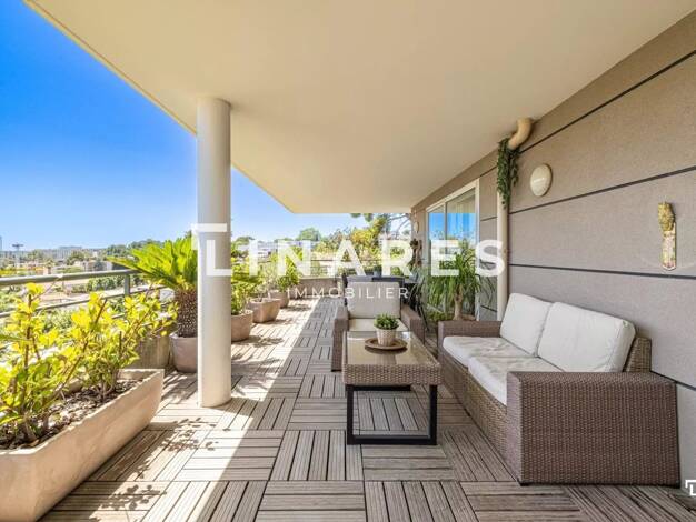 Appartement à vendre 780 000 € 5 pièces 3 chambres 164 m² Étage 4/4 Les Caillols Marseille 12ème 13012