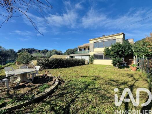 Maison à vendre 990 000 € 9 pièces 6 chambres 300 m² 3 356 m² de terrain Peri 20167