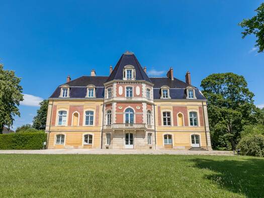 Château à vendre 2 500 000 € 12 pièces 6 chambres 707 m² 12 100 m² de terrain Aiserey 21110