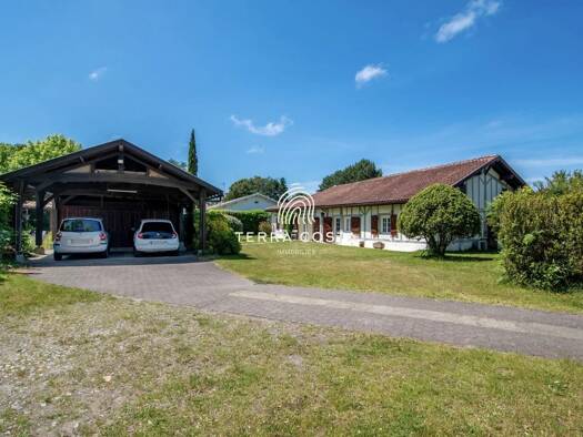 Maison à vendre 1 575 000 € 7 pièces 6 chambres 240 m² 3 006 m² de terrain Seignosse 40510