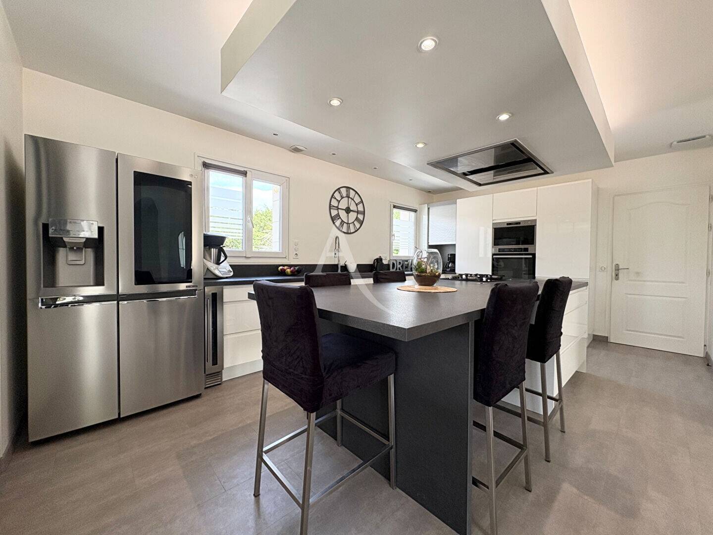 Maison à vendre, 162m², SAINTE RADEGONDE DES NOYERS