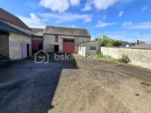 Ferme à vendre 193 000 € 3 pièces 2 chambres 75 m² 1 076 m² de terrain Sermaises 45300