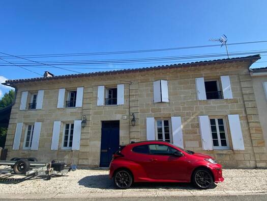Maison à vendre 336 000 € 7 pièces 5 chambres 250 m² 546 m² de terrain Vignonet 33330
