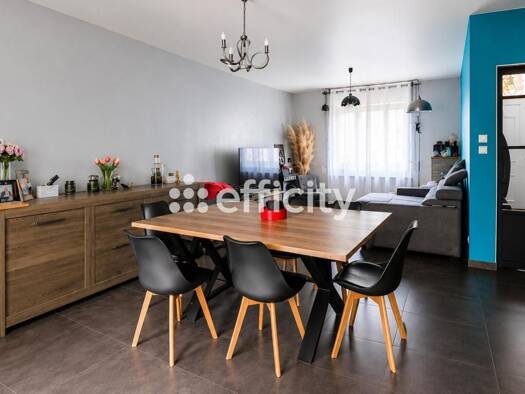 Maison de ville à vendre 210 000 € 6 pièces 3 chambres 90 m² 200 m² de terrain Sapin Vert Wattrelos 59150