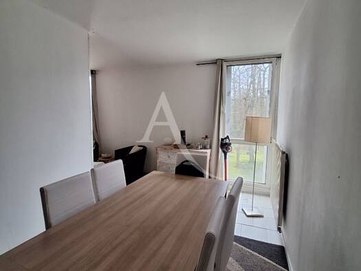 Appartement à louer 1 200 € 4 pièces 2 chambres 70 m² 1er étage Le Centre Le Plessis-Trévise 94420