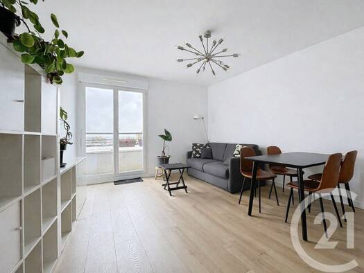Appartement à louer 1 175 € 2 pièces 1 chambre 36,9 m² Étage 5/6 Parc-La Boule- Champs Pierreux Nanterre 92000