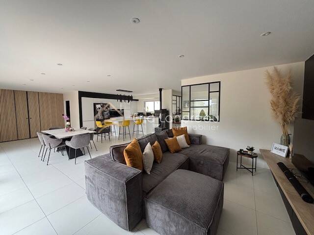 Maison à vendre, 245m², TALMONT SAINT HILAIRE