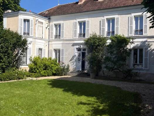 Maison à vendre 990 000 € 8 pièces 5 chambres 266 m² Sud Bois-le-Roi 77590
