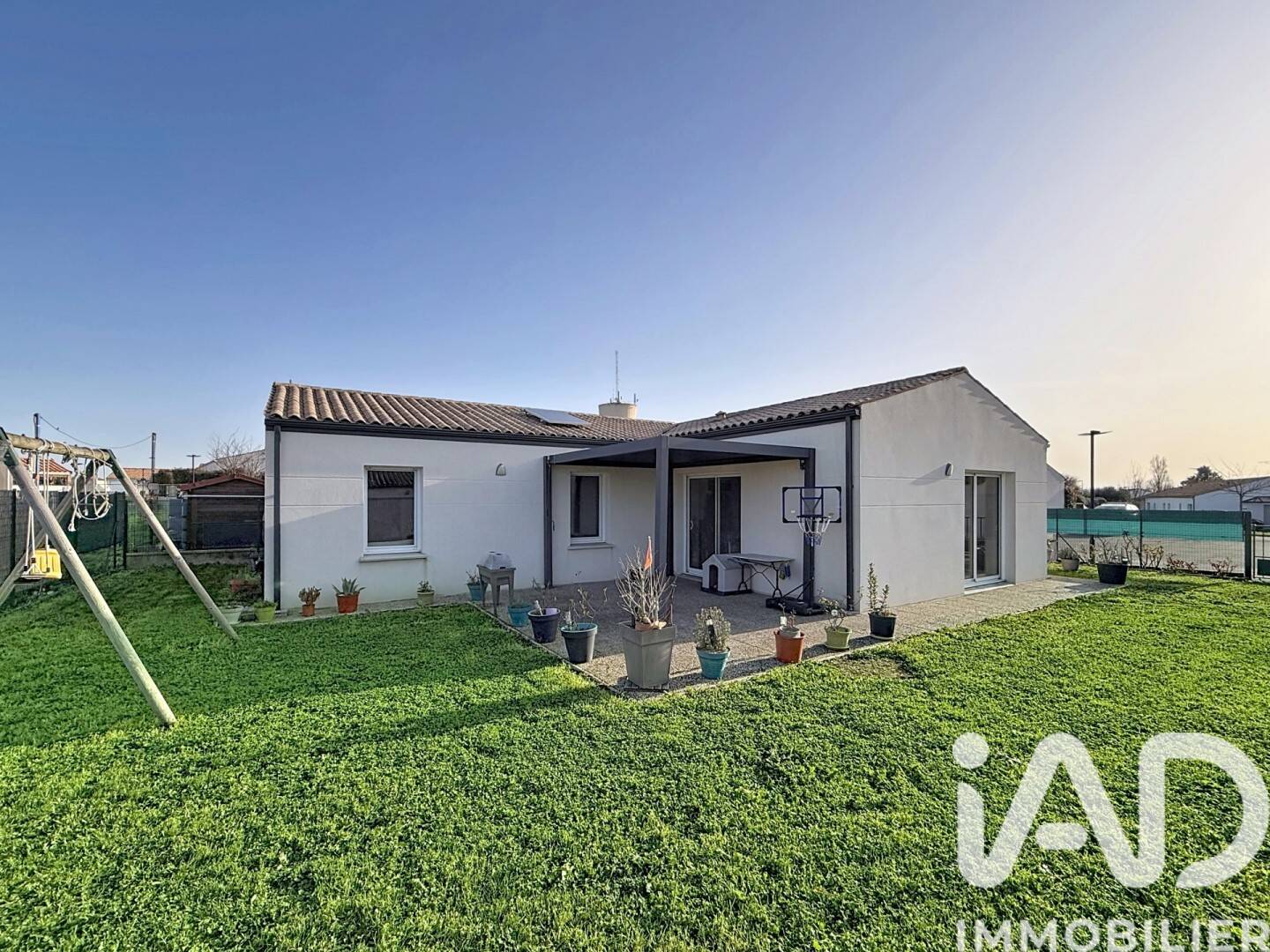 Maison à vendre, 90m², SURGERES
