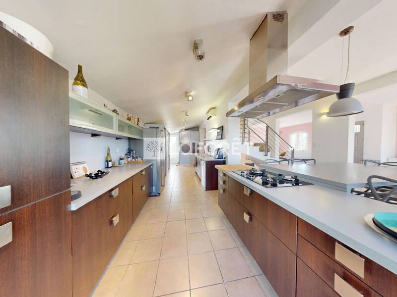 Maison à vendre, 168m², LA FARE LES OLIVIERS