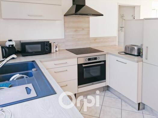 Maison à louer 964 € 4 pièces 3 chambres 70,2 m² 248 m² de terrain Vallée Verte La Roche-sur-Yon 85000