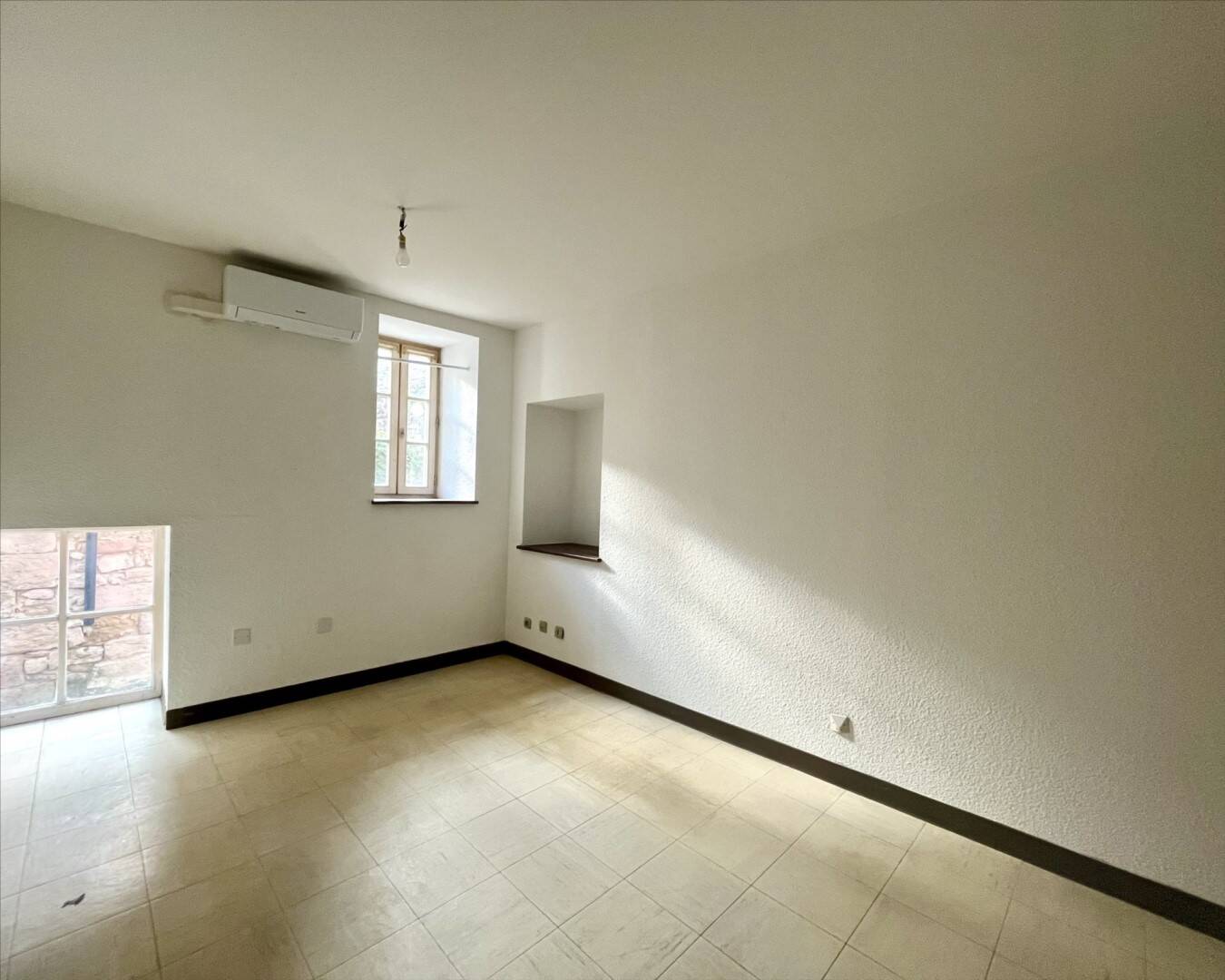 Maison à louer, 55m², LA BAUME DE TRANSIT