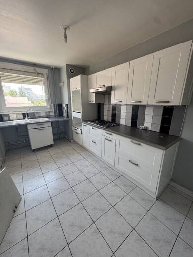 Appartement à louer 1 299 € 4 pièces 3 chambres 85 m² RDC Leclerc Rillieux-la-Pape 69140