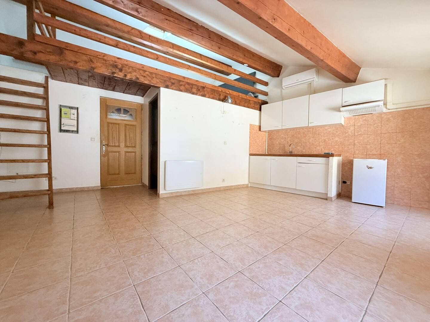Maison à vendre, 32m², SAINTE ANASTASIE SUR ISSOLE