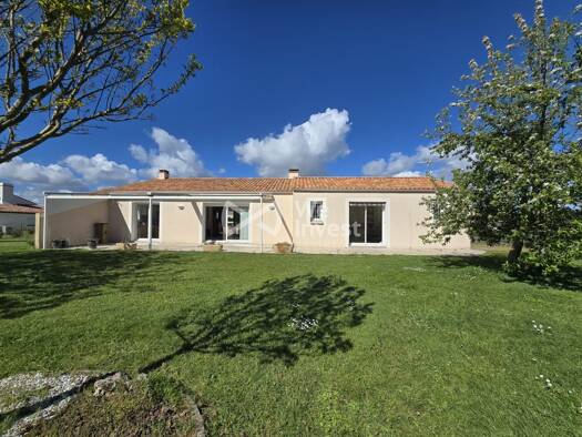 Maison de plain-pied à vendre 476 000 € 4 pièces 3 chambres 134 m² 1 870 m² de terrain Saint-Vincent-sur-Jard 85520