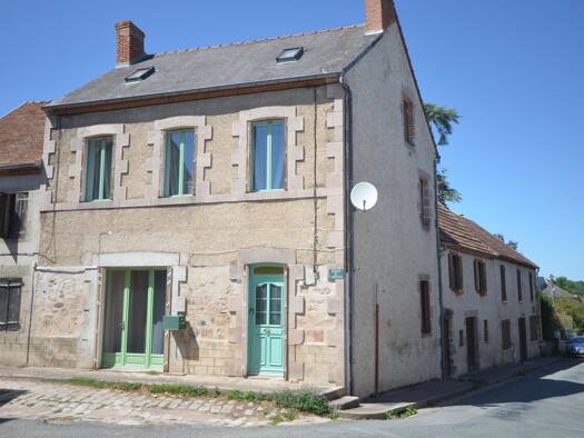 Maison à vendre 69 500 € 7 pièces 3 chambres 167 m² 283 m² de terrain Soumans 23600