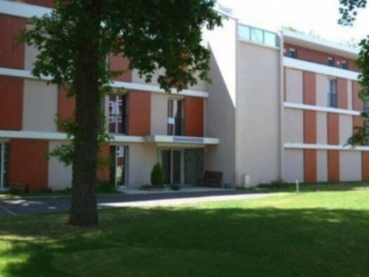 Appartement à louer 380 € 4 pièces 3 chambres 48 m² 1er étage Les bords de l'Yerres Brunoy 91800