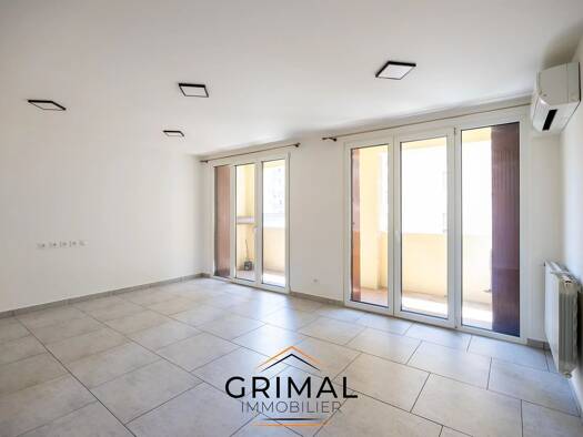 Appartement à vendre 230 000 € 3 pièces 2 chambres 68,13 m² 2ème étage La Capelette Marseille 10ème arrondissement 13010