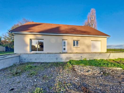 Maison de plain-pied à vendre 265 500 € 5 pièces 3 chambres 128 m² 1 956 m² de terrain Étrépagny 27150