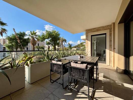 Appartement à vendre 385 000 € 2 pièces 1 chambre 48 m² 2 étages Pin Rolland-Maregau Saint-Mandrier-sur-Mer 83430