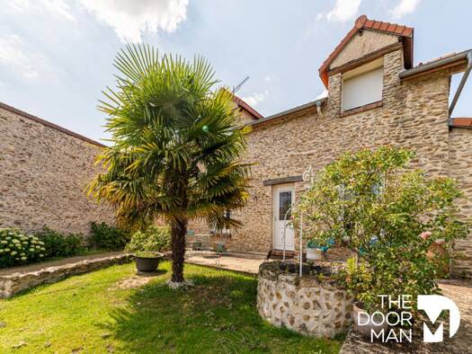 Maison à vendre 639 000 € 6 pièces 4 chambres 183 m² 1 193 m² de terrain Centre Ville Le Perray-en-Yvelines 78610