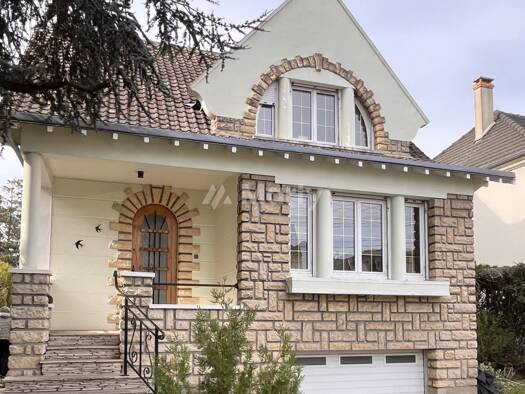 Maison à louer 1 520 € 4 pièces 2 chambres 89,2 m² 350 m² de terrain La Vaudoire-Centre Ville Sartrouville 78500