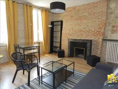 Appartement à louer 694 € 2 pièces 1 chambre 34,7 m² Étage 2/3 Compiègne 60200