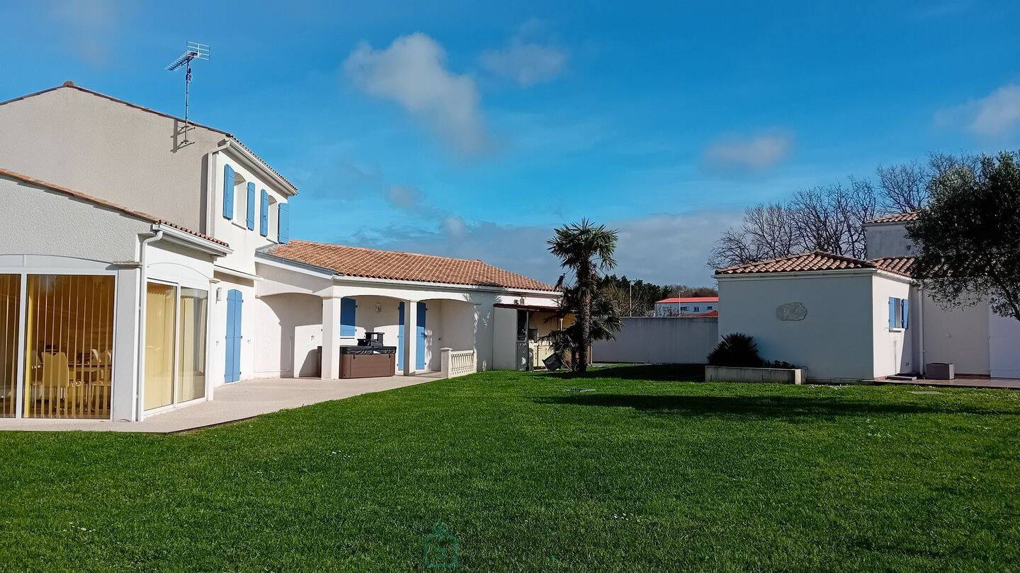 Maison à vendre, 200m², SAINT SULPICE DE ROYAN