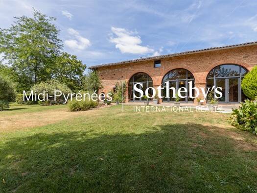 Maison à vendre 1 170 000 € 10 pièces 5 chambres 390 m² 110 000 m² de terrain Buzet-sur-Tarn 31660