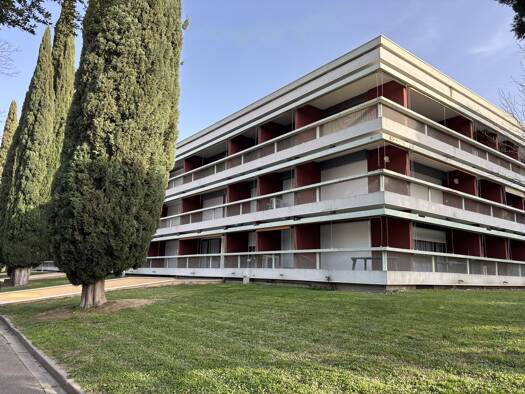 Appartement à vendre 225 000 € 4 pièces 3 chambres 120 m² Étage 3/3 Orange 84100