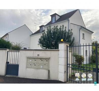 Appartement à louer 769 € 1 pièce 25 m² RDC Centre Est et Sud Gonesse 95500