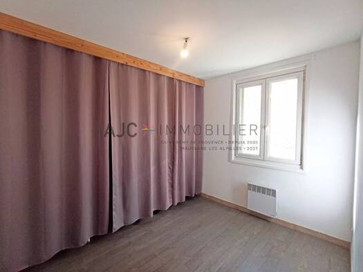 Appartement à louer 503 € 2 pièces 1 chambre 37 m² 1er étage Saint-Rémy-de-Provence 13210