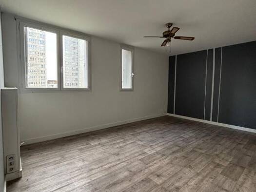 Appartement à louer 950 € 3 pièces 2 chambres 63,5 m² 3ème étage Ile de France Les Ulis 91940