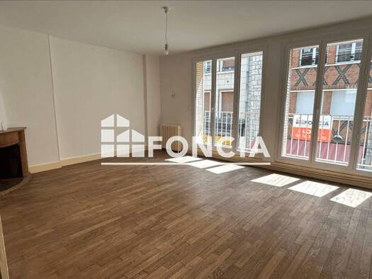 Appartement à louer 590 € 3 pièces 2 chambres 75,87 m² 1er étage Faiencerie Gien 45500